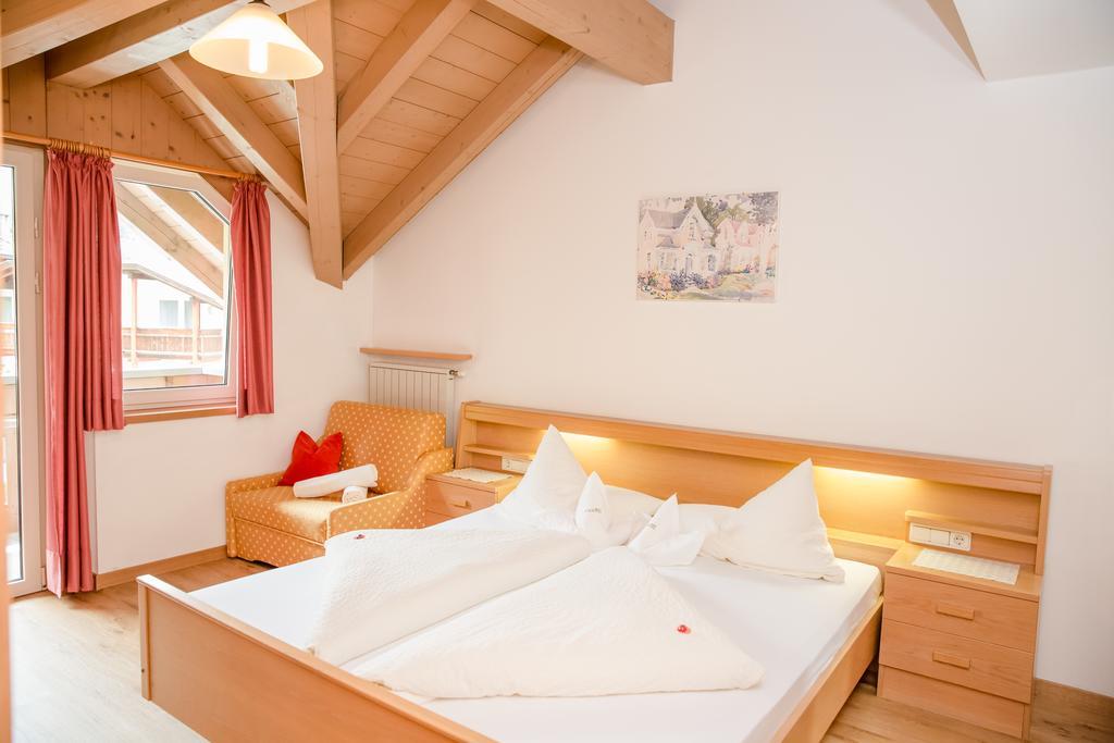 Alpine Life Hotel Anabel Cadipietra Eksteriør billede