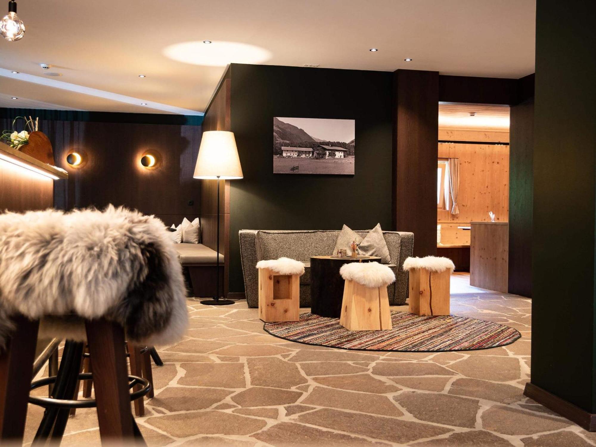 Alpine Life Hotel Anabel Cadipietra Eksteriør billede